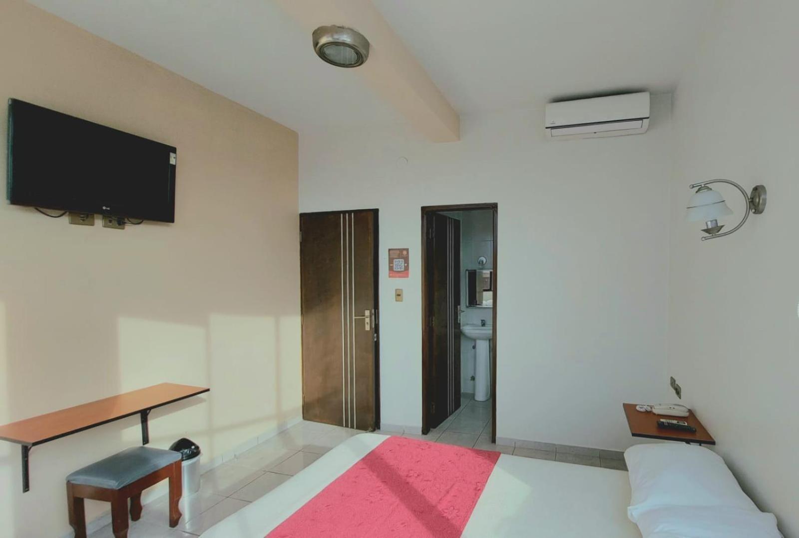 Hotel Plaza Center Santa Cruz de La Sierra Buitenkant foto